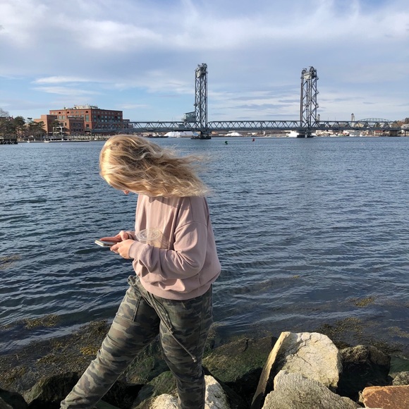 5+ years experience - Poshmark Ambassador - Hi! <3 - Picture 9 of 11